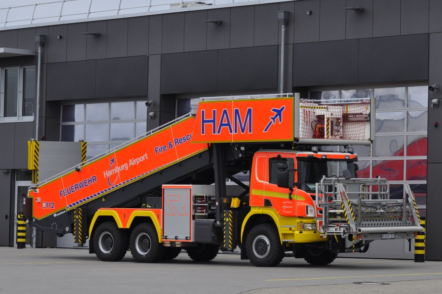Florian Hamburg Flughafen RTF-01