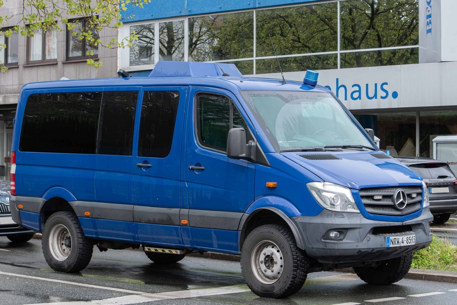 NRW 4-8593 - Mercedes-Benz Sprinter - Sonderschutzfahrzeug