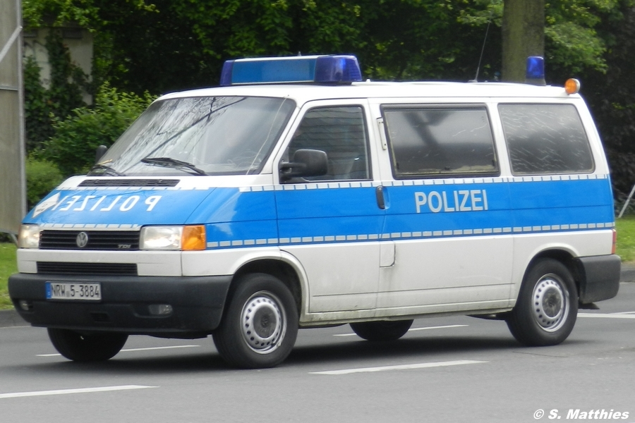 NRW 5-3884 - VW T4 - HGrKW (a.D.)